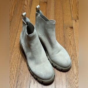 Steve Madden Women Howler Heeled Tan Suede Chelsea Ankle Boots Size 9.5M
